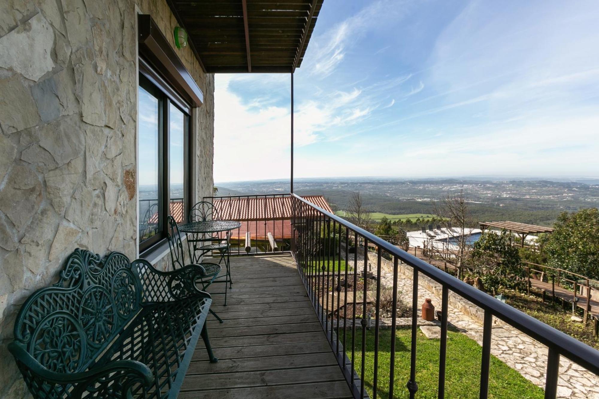 Casas Da Gralha Bed & Breakfast Turquel Exterior photo