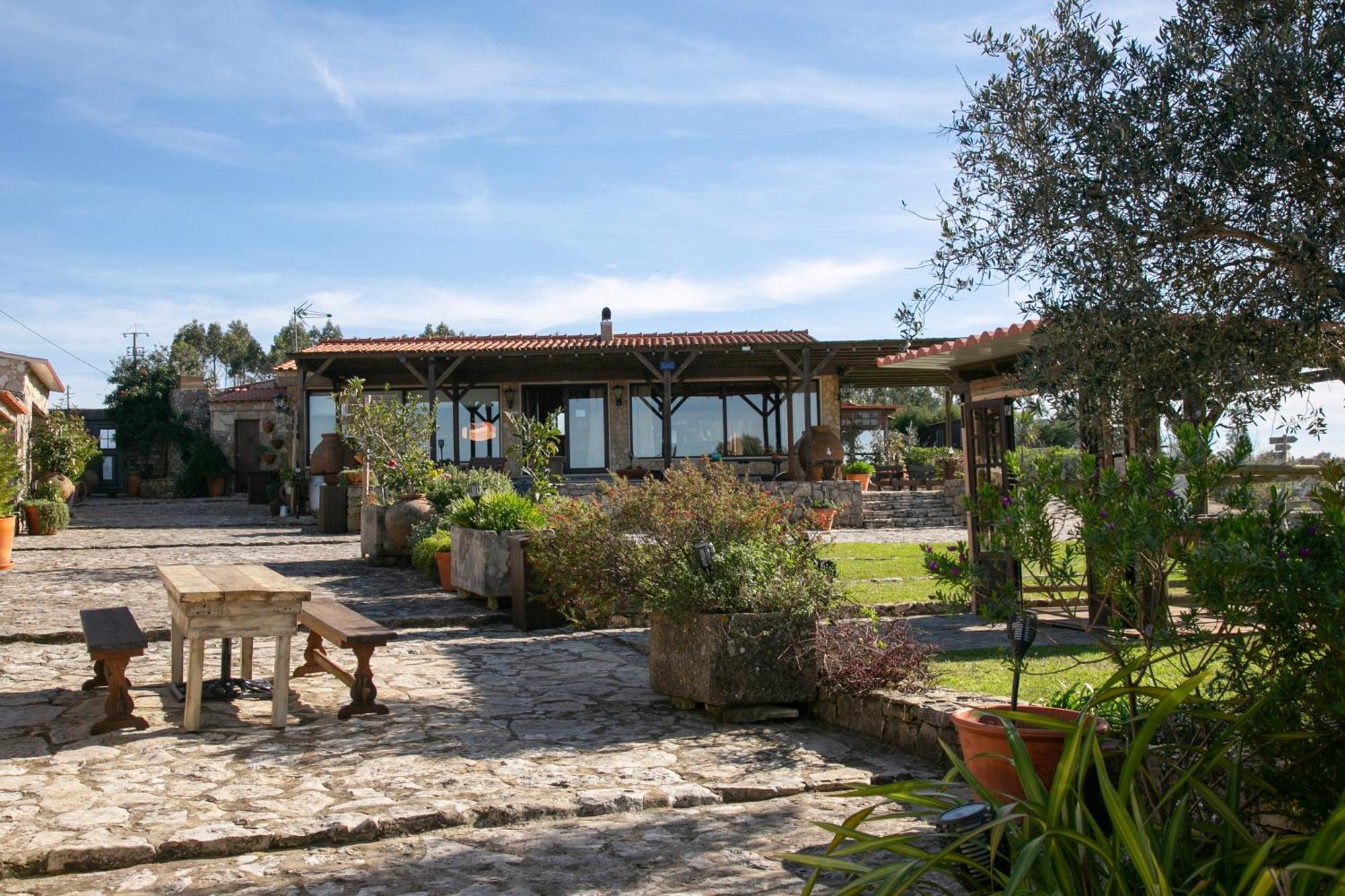 Casas Da Gralha Bed & Breakfast Turquel Room photo